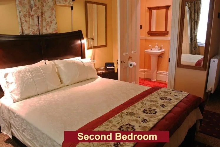 2 Bedrooms Suite