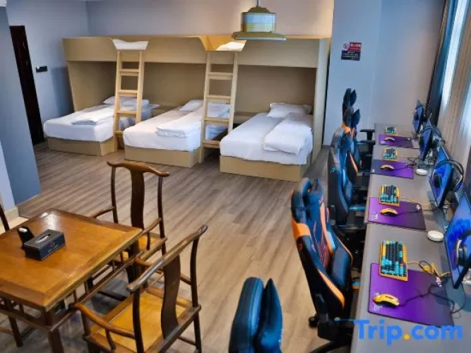 Standard Quintuple room