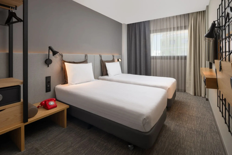 Moxy Lisbon City