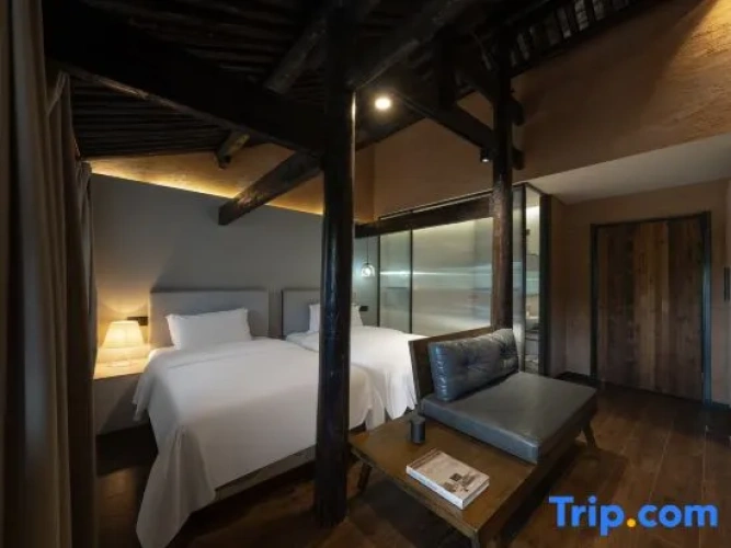 Standard Double room with view