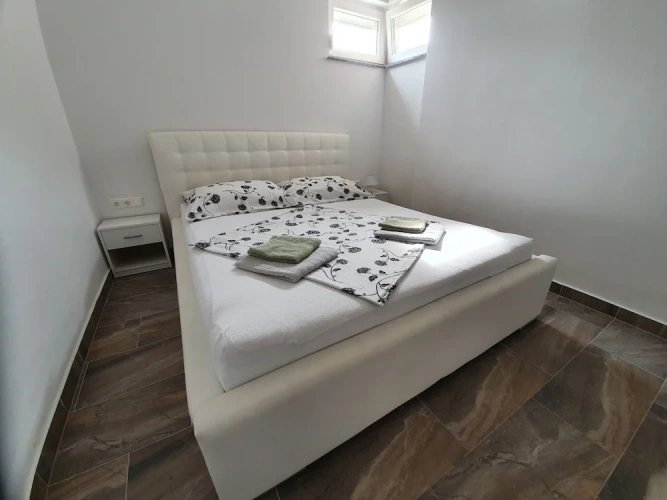 2 Bedrooms Basement Apartment