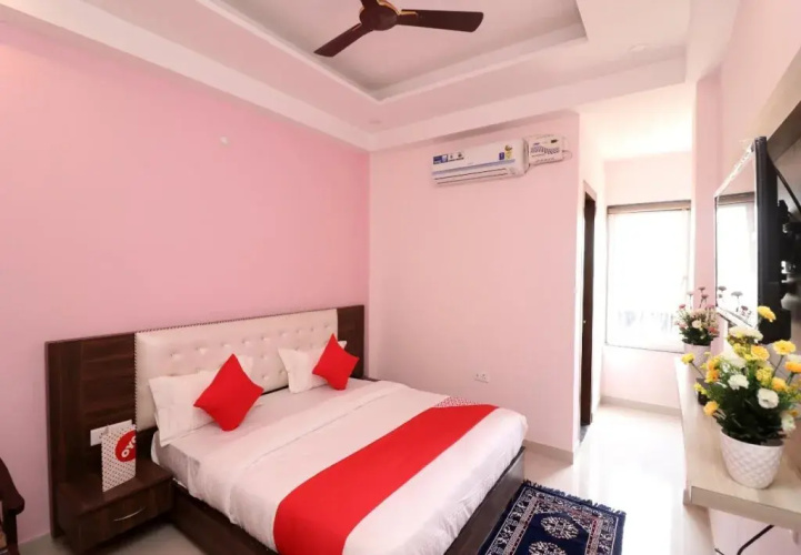 OYO 22356 Heaven Grand