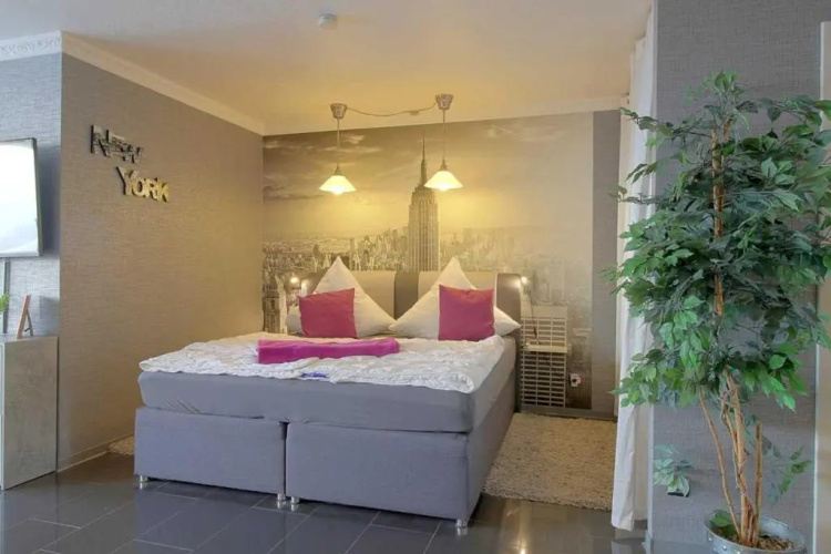 Apartment 475