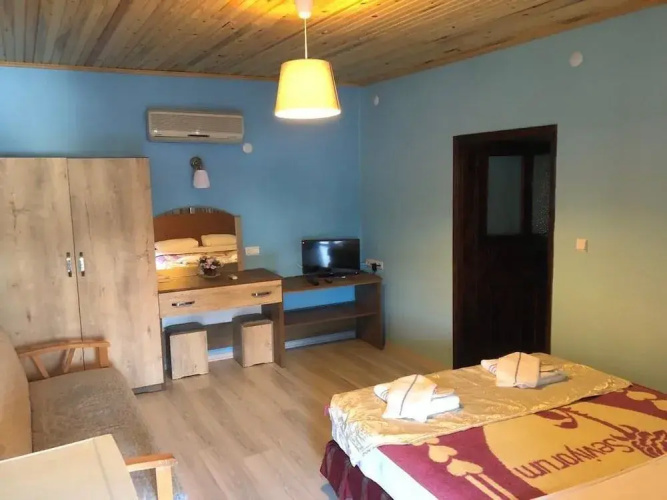 Assos Kadırga Otel