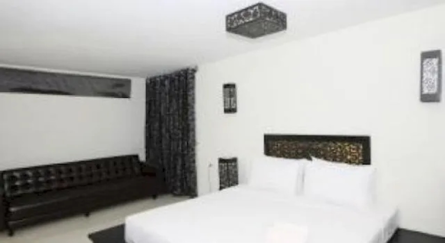 Kanpura Hotel
