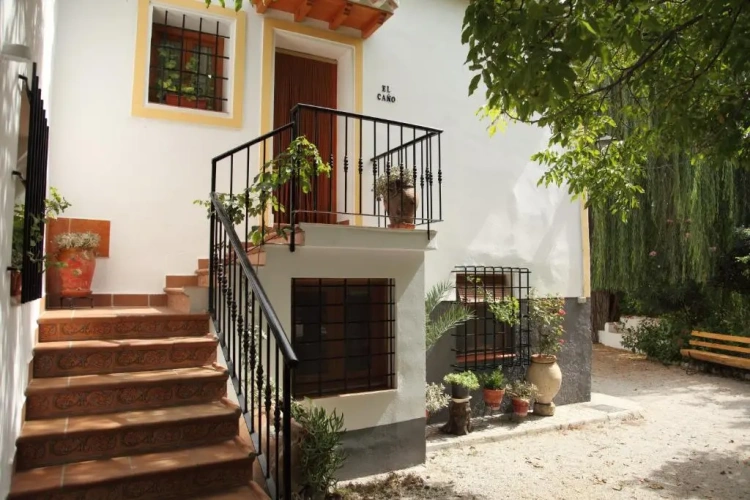 2 Bedrooms Apartment with view