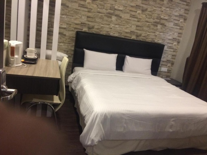 Standard Double room with partial sea view