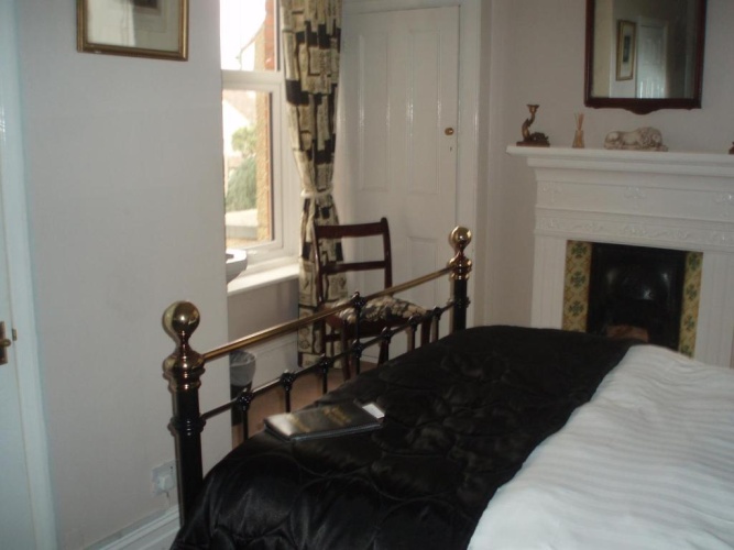 Standard Double room with partial sea view