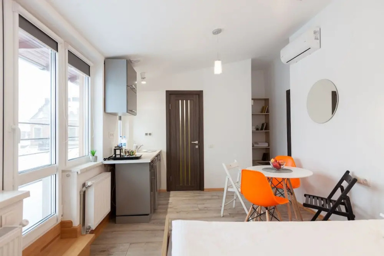 7 Apartments