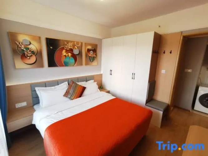 1 Bedroom Attic Suite