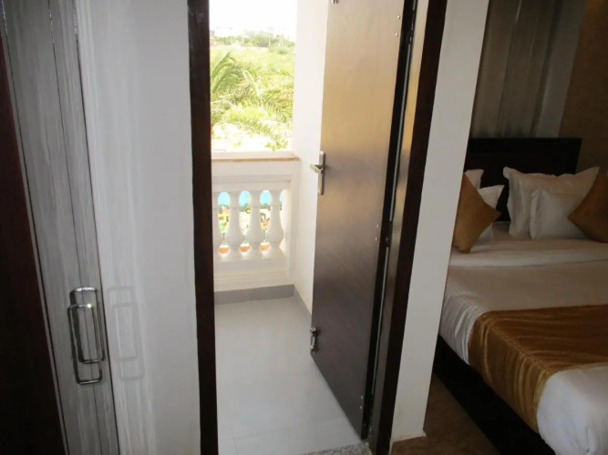 Hotel Grand Lotus Inn
