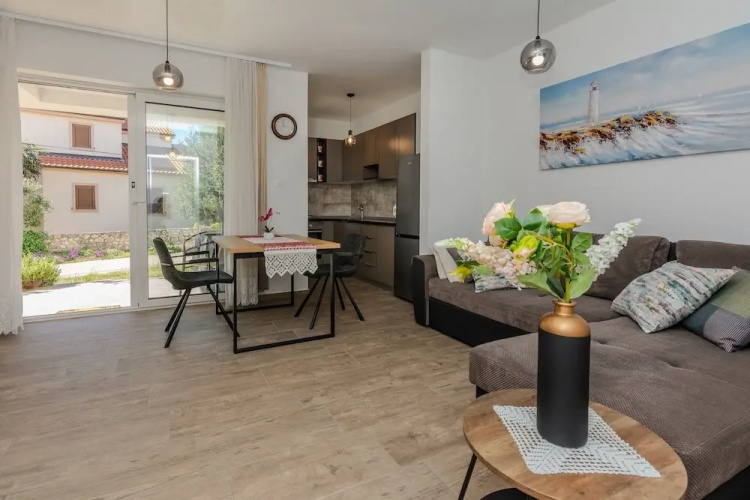 Apartment Mutak