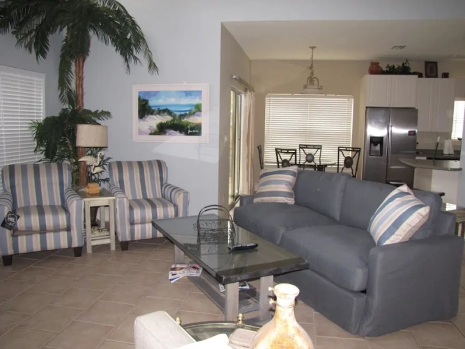 4 Bedrooms Cottage