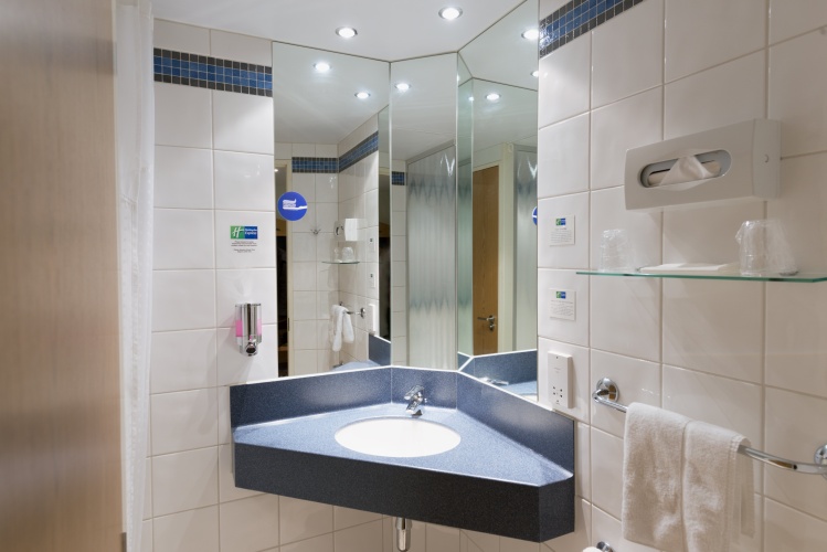 Holiday Inn Express Portsmouth - Gunwharf Quays photo 9