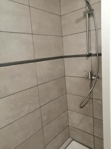 Joyeuse, superbe appartement d'environs 30m2.
