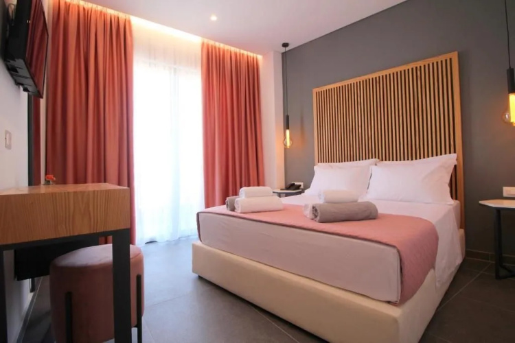 Blue Eye Hotel