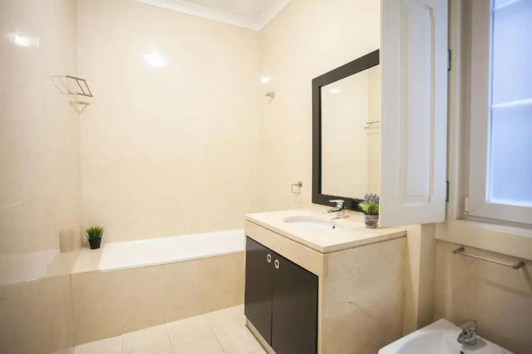 Lovelystay Elegance And Charm