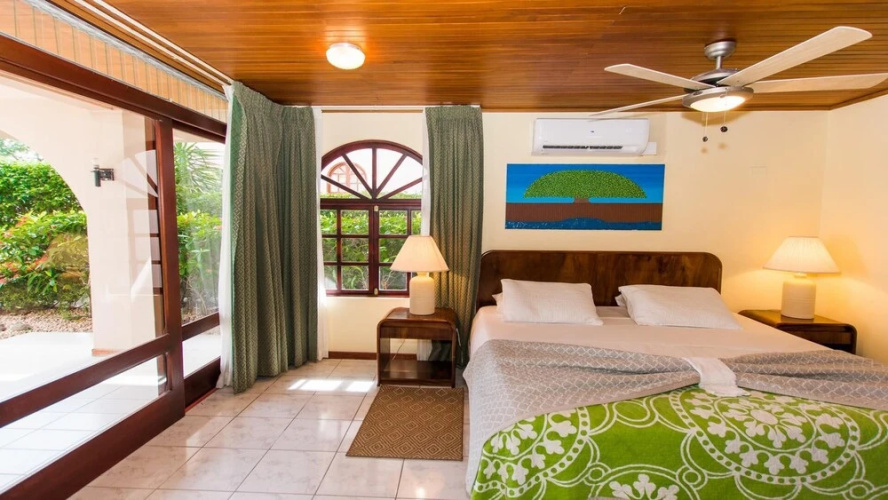 2-bedroom Beachfront Condo With Pool