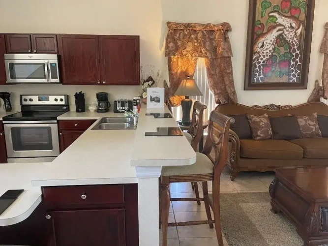 5 Bedrooms Cottage