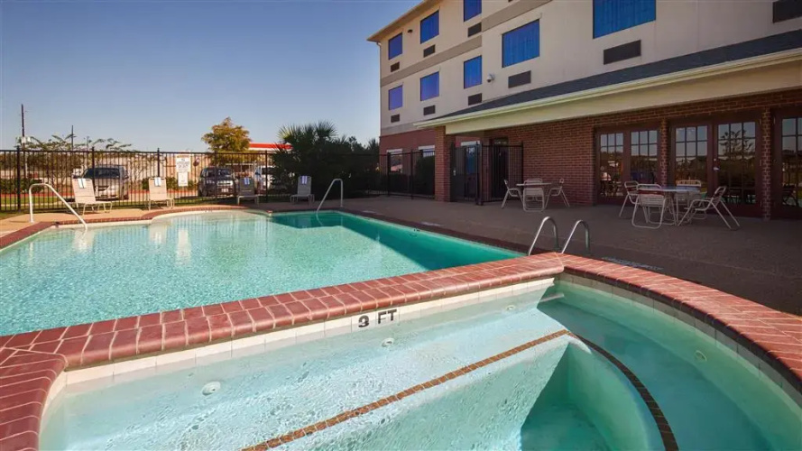 Franklin Inn & Suites