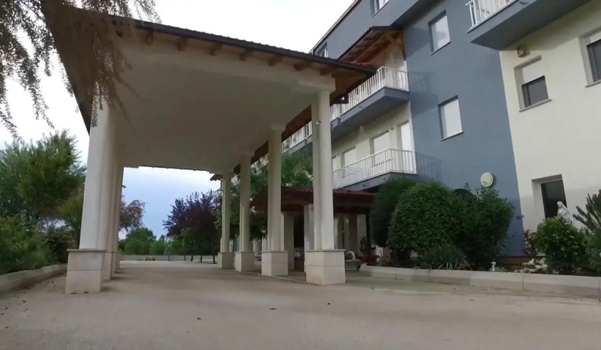 Two Hearts Hotel