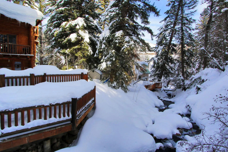 Log Cabin on the Stream