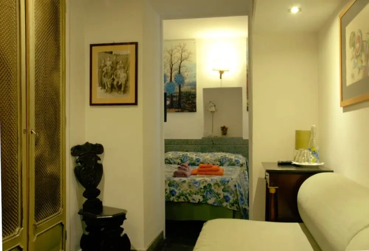 Economy room