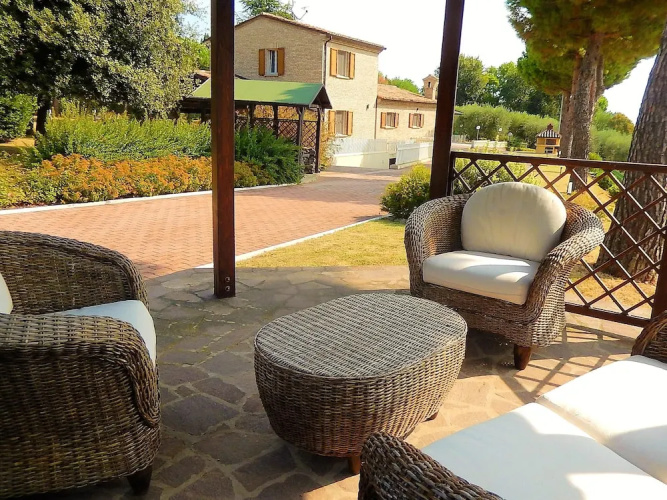 Villa Strada Comunale di Monte Giove