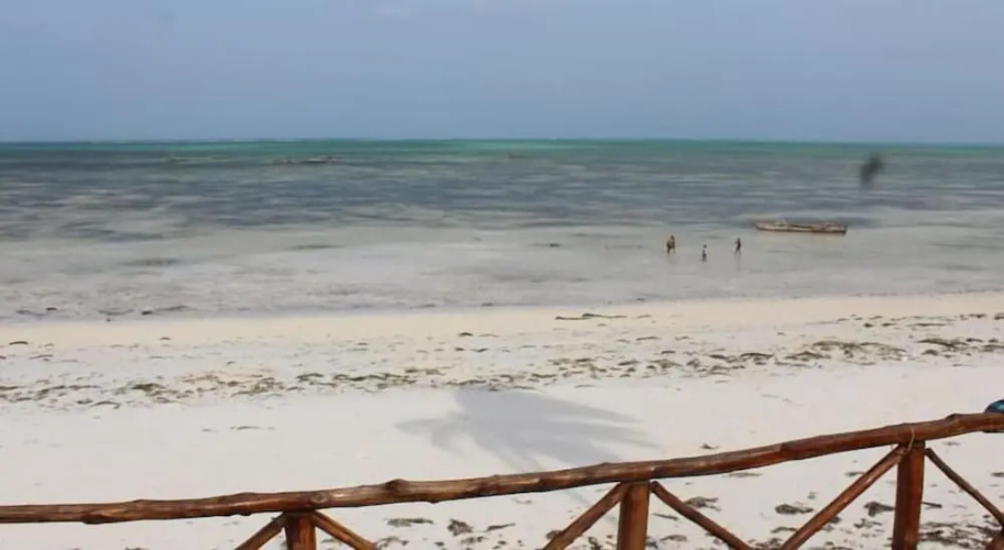 Nyamkwi White Sand