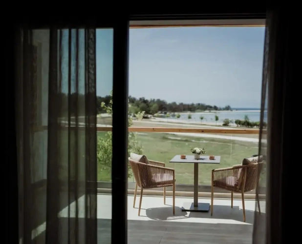 Deluxe room with balcony and with sea view