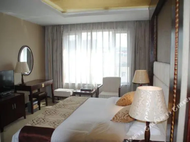 Deluxe Suite