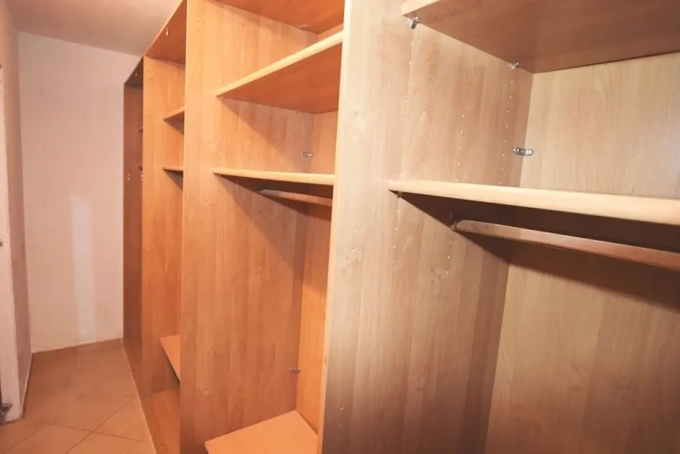 2 Bedrooms Sextuple Apartment