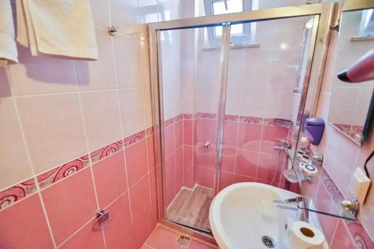 Umut Otel Cakraz