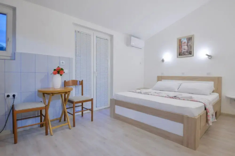 Apartments Cenic