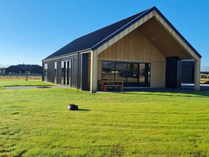 3 Bedrooms Cottage