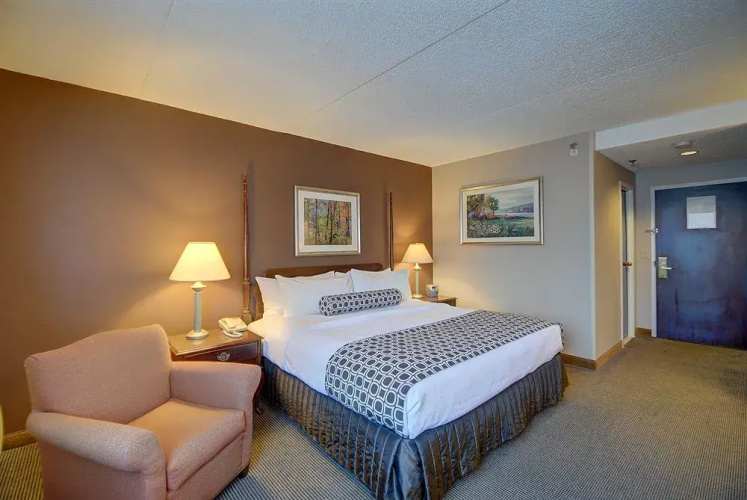 Radisson Hotel Cromwell