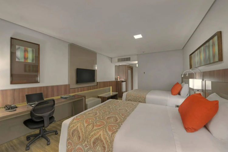 Hotel Deville Prime Campo Grande