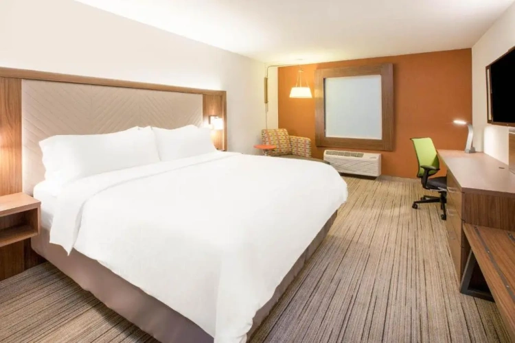 Standard Double Suite