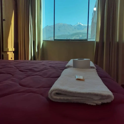 Lhotse Hostel B&B Huaraz