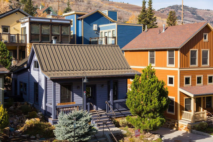 Abode at Town Lift 815
