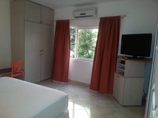 3 Bedrooms Apartment