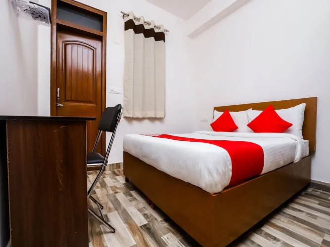 OYO Flagship 16840 Sky Height Residency