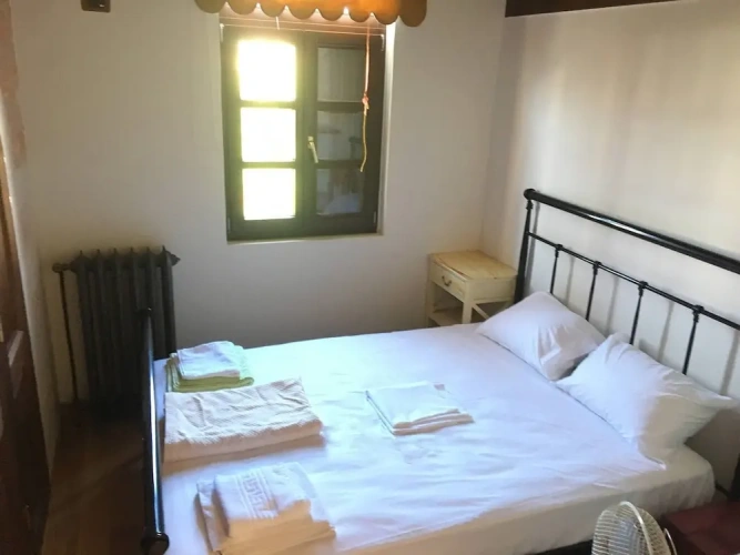 3 Bedrooms Cottage with balcony and with garden view