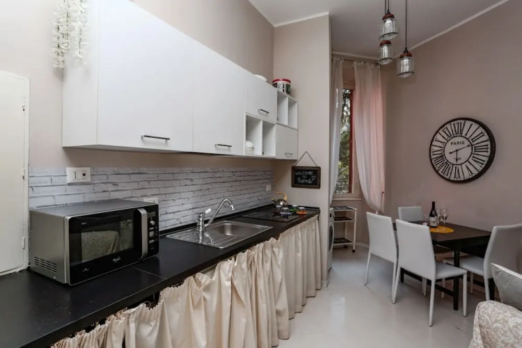 2 Bedrooms Apartment