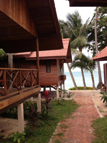 Dome Lay Beach Resort