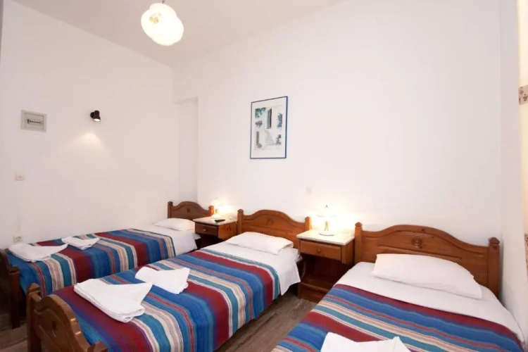 Standard Triple room with balcony