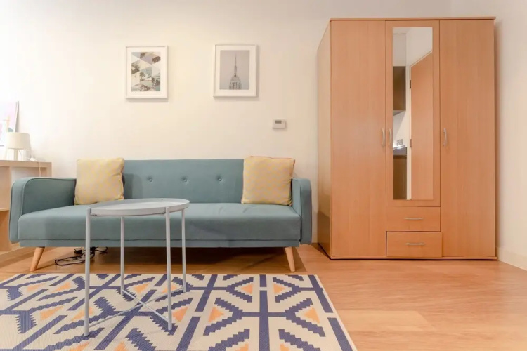 Lovely Modern Studio In Limehouse