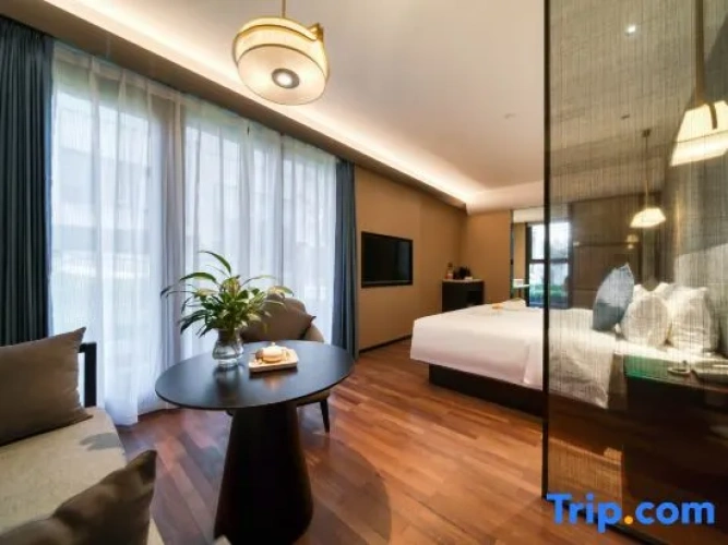 Standard Double room with view
