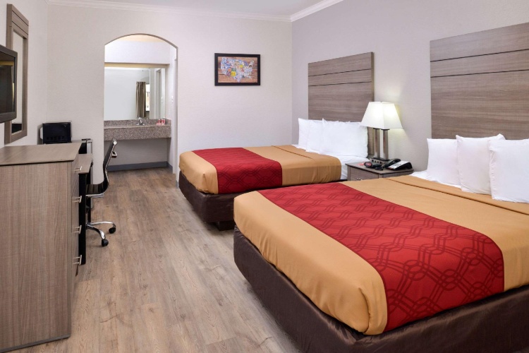 Standard Quadruple room