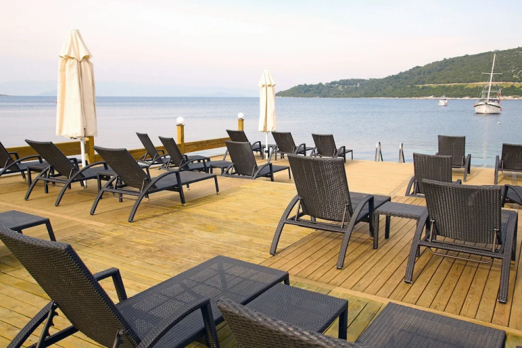 Velena Hotel